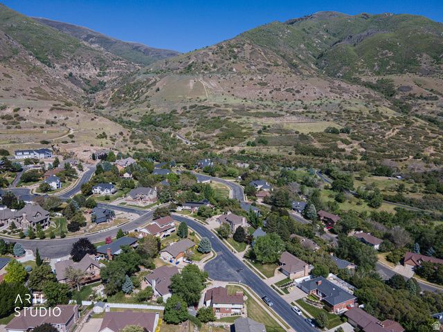 88 W CANYON VIEW DR, Farmington, UT 84025