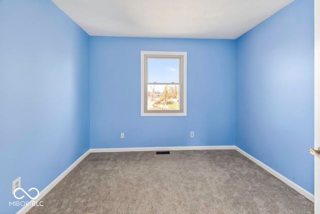 986 Country Aire Drive, Greenwood, IN 46143