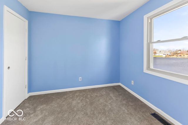 986 Country Aire Drive, Greenwood, IN 46143