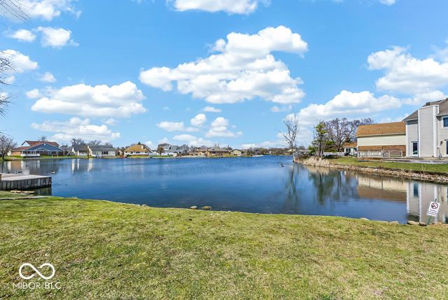 986 Country Aire Drive, Greenwood, IN 46143