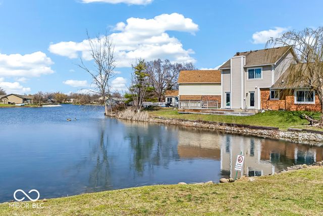 986 Country Aire Drive, Greenwood, IN 46143