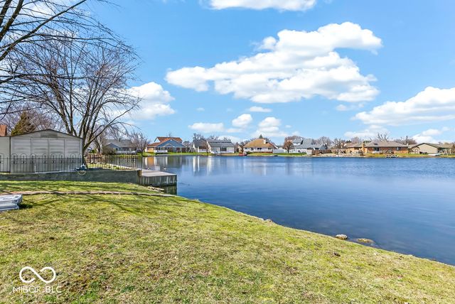 986 Country Aire Drive, Greenwood, IN 46143