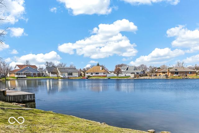 986 Country Aire Drive, Greenwood, IN 46143