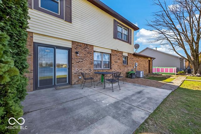 986 Country Aire Drive, Greenwood, IN 46143