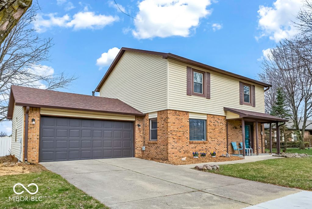 986 Country Aire Drive, Greenwood, IN 46143