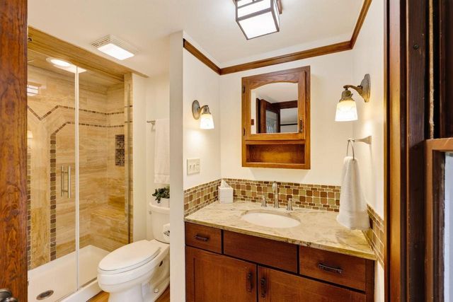 5321 Manitowoc Parkway, Madison, WI 53705