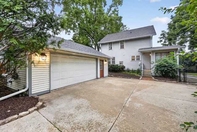5321 Manitowoc Parkway, Madison, WI 53705