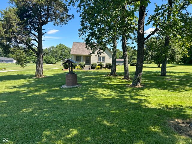 18 Lindsay Court, Spencer, IN 47460