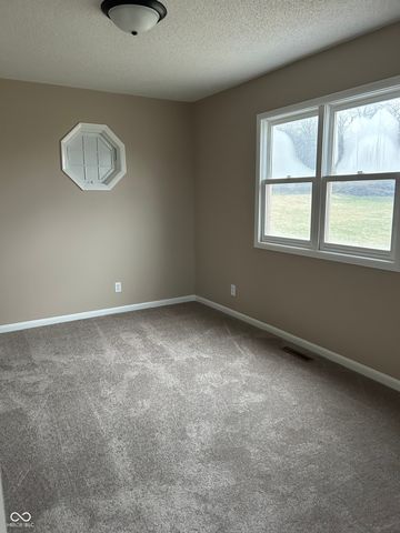 18 Lindsay Court, Spencer, IN 47460