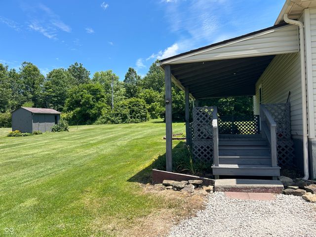 18 Lindsay Court, Spencer, IN 47460