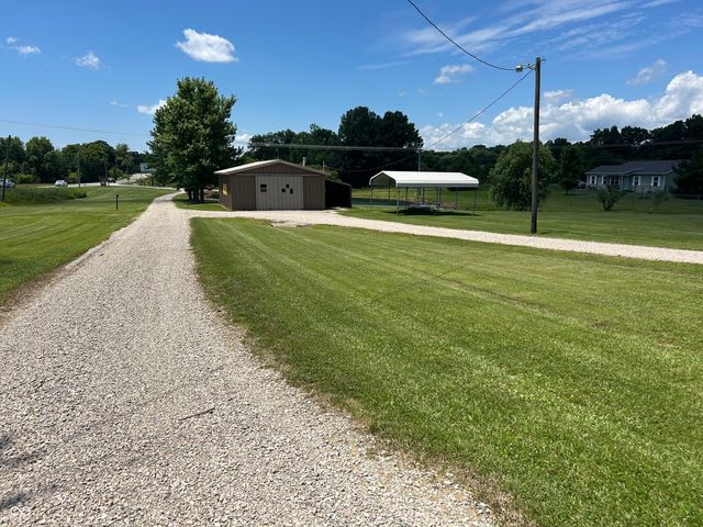 18 Lindsay Court, Spencer, IN 47460