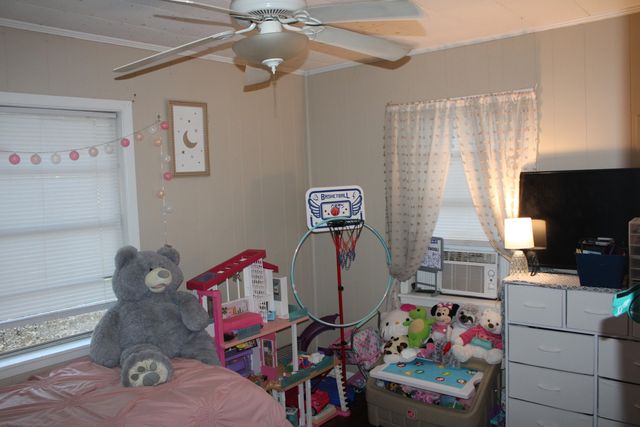 136 Country Cir, Ellisville, MS 39437