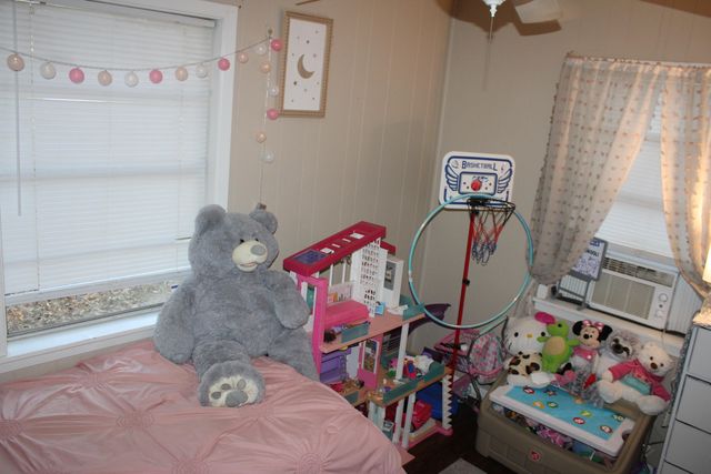 136 Country Cir, Ellisville, MS 39437