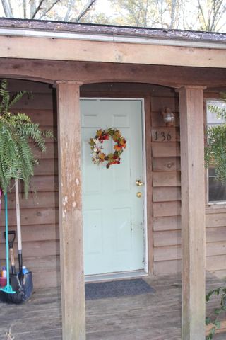 136 Country Cir, Ellisville, MS 39437