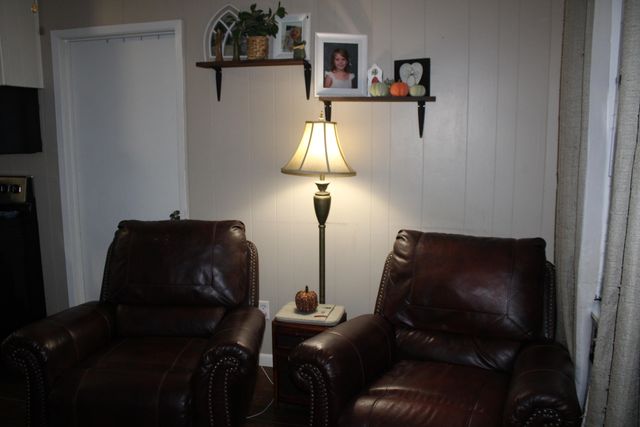 136 Country Cir, Ellisville, MS 39437