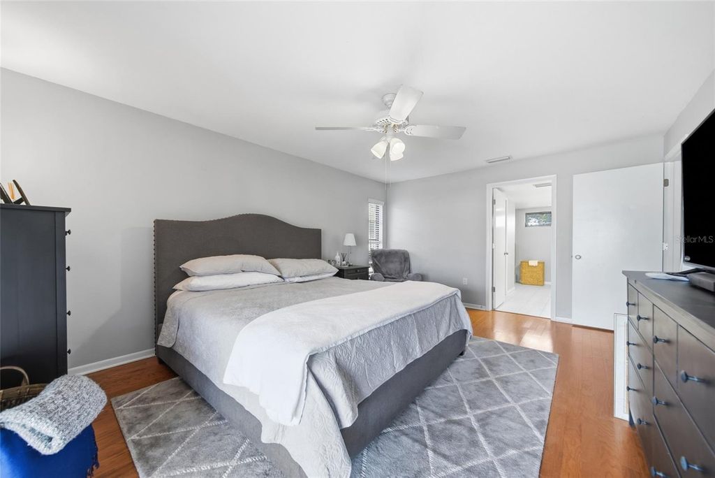 Image 16 of property listing at 16116 W COURSE DRIVE, Tampa, FL 33624