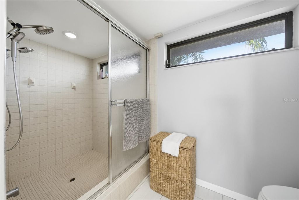 Image 19 of property listing at 16116 W COURSE DRIVE, Tampa, FL 33624