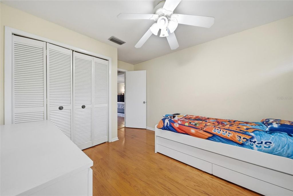 Image 28 of property listing at 16116 W COURSE DRIVE, Tampa, FL 33624