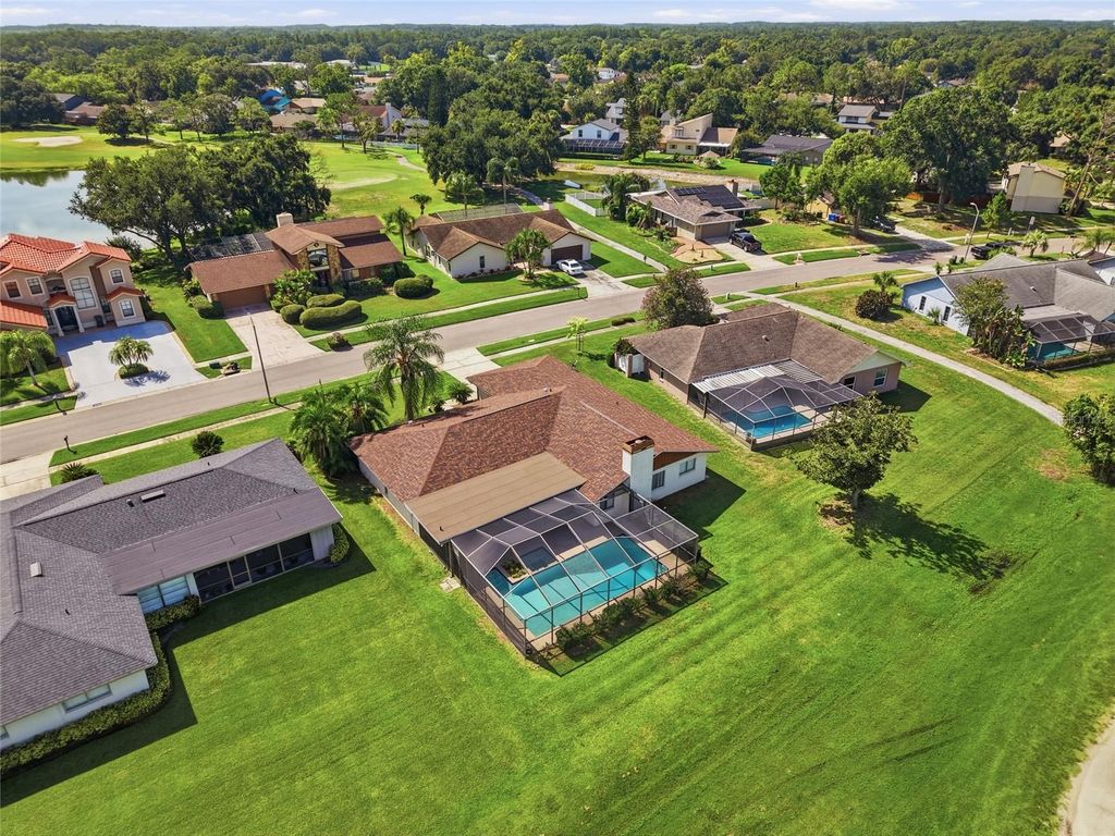 Image 34 of property listing at 16116 W COURSE DRIVE, Tampa, FL 33624
