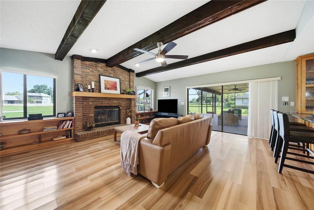 Image 8 of property listing at 16116 W COURSE DRIVE, Tampa, FL 33624