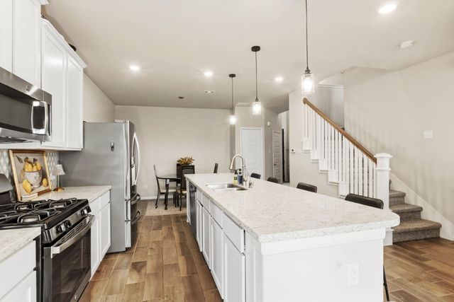 7305 Hinsdale Drive, Pasadena, TX 77505
