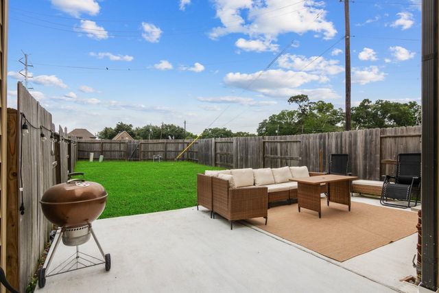 7305 Hinsdale Drive, Pasadena, TX 77505