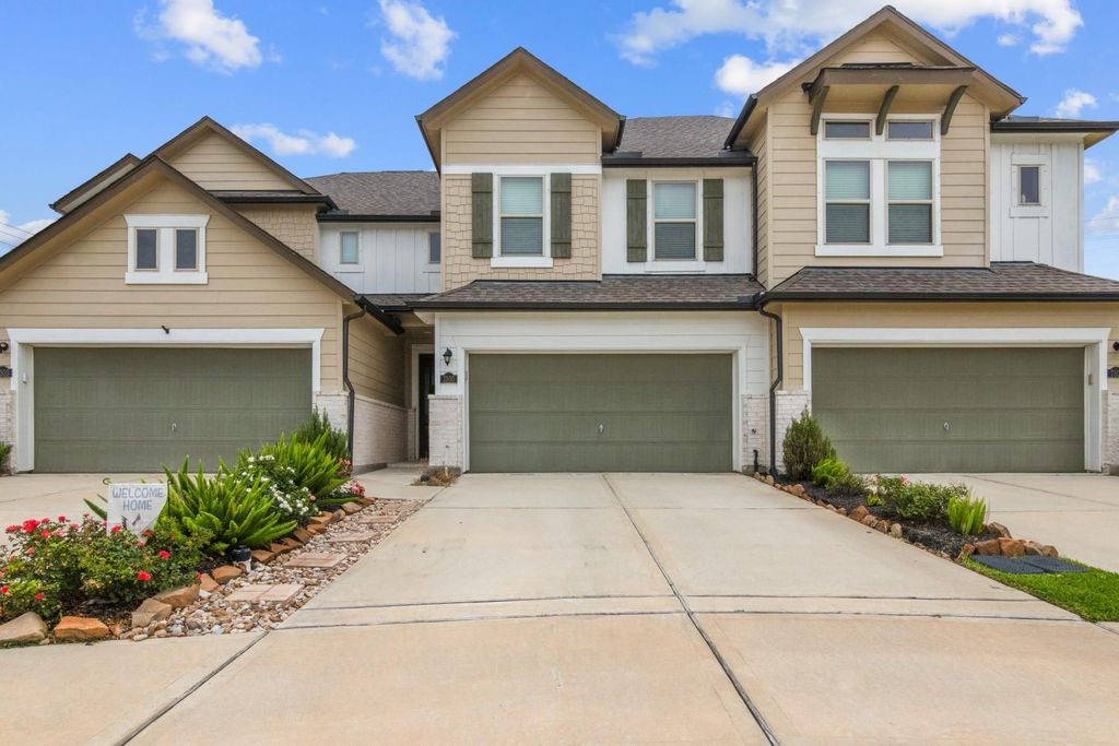 7305 Hinsdale Drive, Pasadena, TX 77505