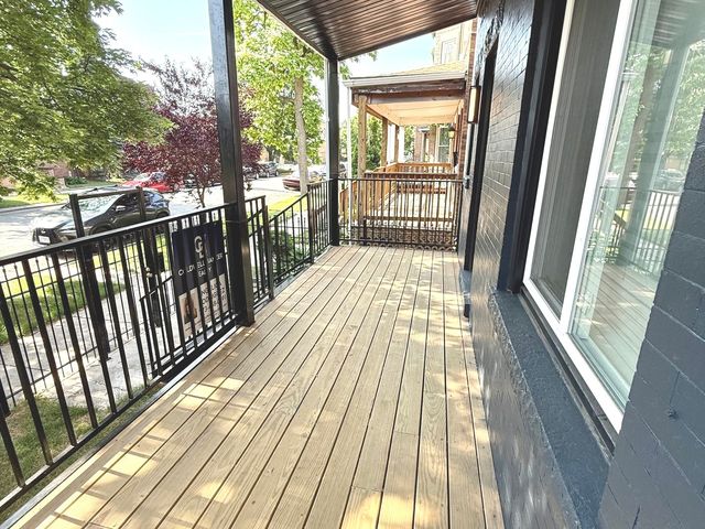 7042 S Eberhart Avenue, Chicago, IL 60637