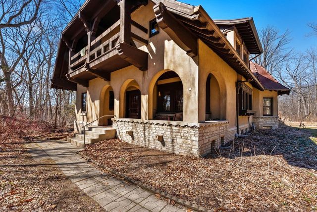 6789 N Elm Tree ROAD, Glendale, WI 53217