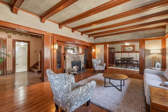 6789 N Elm Tree ROAD, Glendale, WI 53217