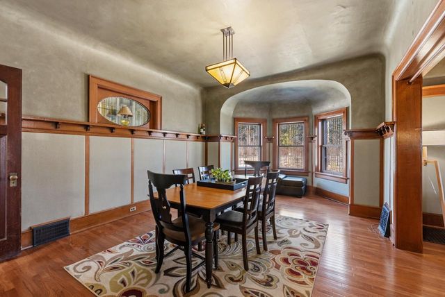 6789 N Elm Tree ROAD, Glendale, WI 53217