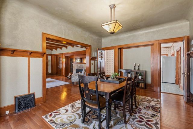 6789 N Elm Tree ROAD, Glendale, WI 53217