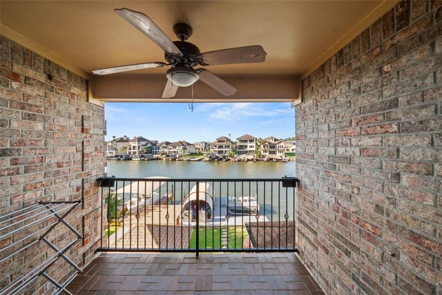 12200 Pebble View Drive, Conroe, TX 77304
