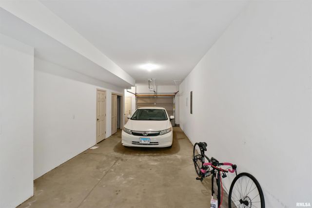 11217 N Oakwood Dr Unit 62, Peoria, IL 61615