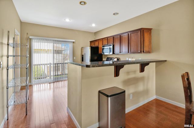 11217 N Oakwood Dr Unit 62, Peoria, IL 61615