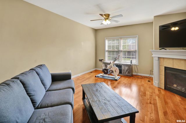 11217 N Oakwood Dr Unit 62, Peoria, IL 61615