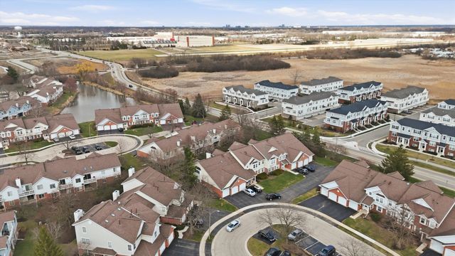 221 Norfolk Court 3, Roselle, IL 60172