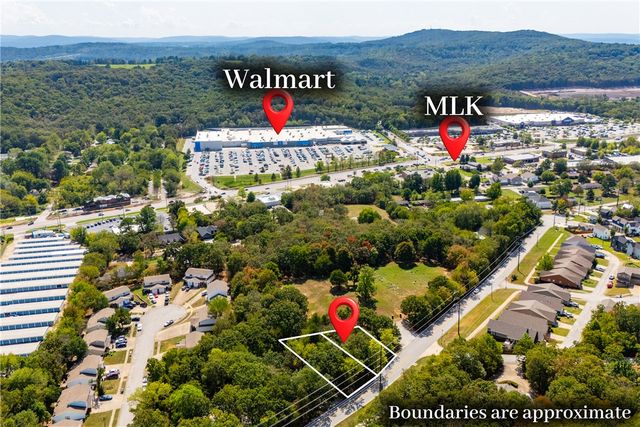 2799 Old Farmington Road, Fayetteville, AR 72704