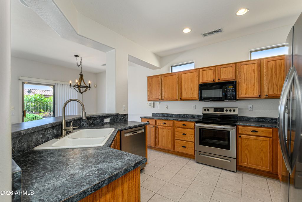 16765 W ASPEN VIEW Drive, Surprise, AZ 85387 — photo 3