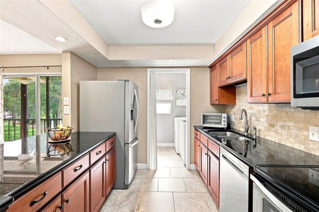 1130 N LAKE PARKER AVENUE A205, Lakeland, FL 33805