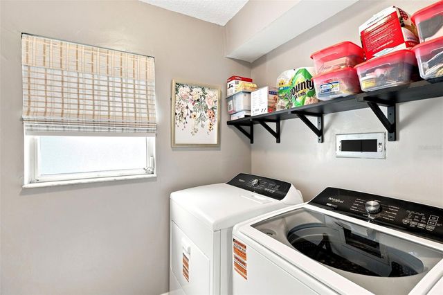 1130 N LAKE PARKER AVENUE A205, Lakeland, FL 33805