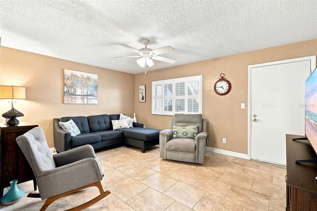 1130 N LAKE PARKER AVENUE A205, Lakeland, FL 33805