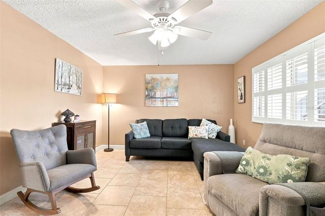 1130 N LAKE PARKER AVENUE A205, Lakeland, FL 33805
