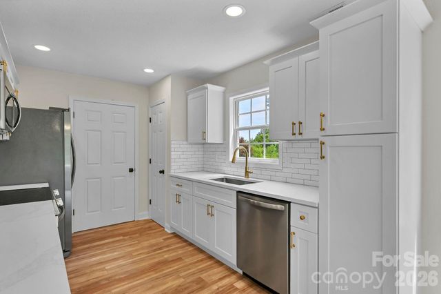 157 Scarlett Ridge Drive, Marshall, NC 28753