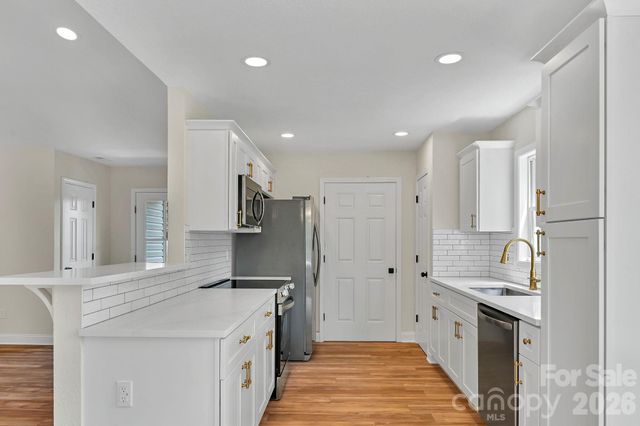 157 Scarlett Ridge Drive, Marshall, NC 28753