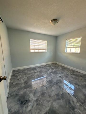 364 Garden Boulevard, Palm Beach Gardens, FL 33410