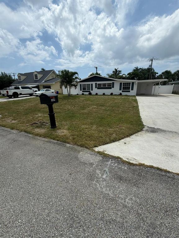 364 Garden Boulevard, Palm Beach Gardens, FL 33410