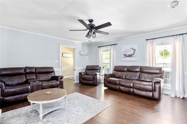 123 Barclay CRES, Smithfield, VA 23430