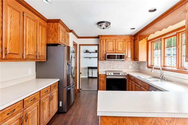 123 Barclay CRES, Smithfield, VA 23430