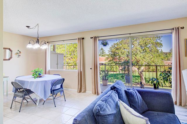 860 Ronda Mendoza D, Laguna Woods, CA 92637